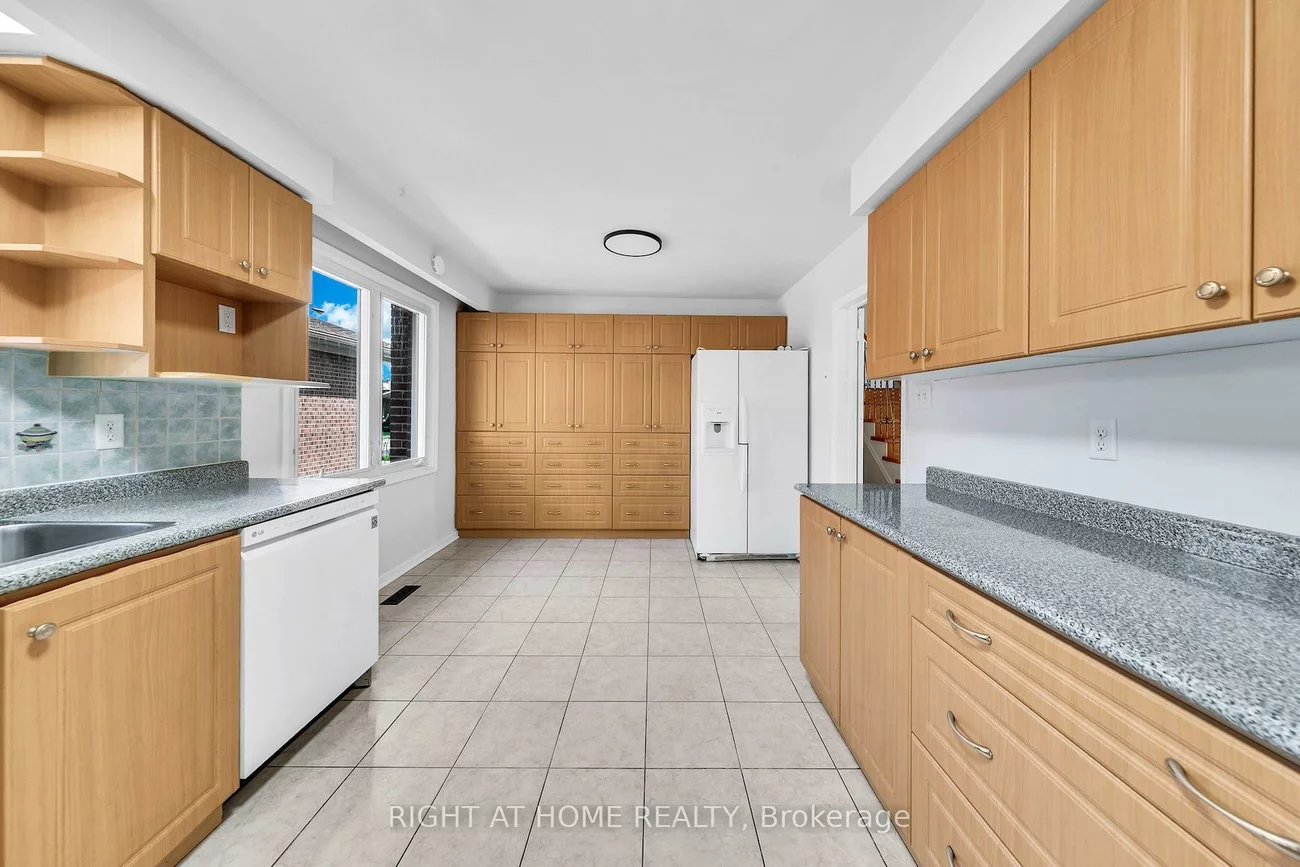 88, Peckham, Newtonbrook West, Toronto