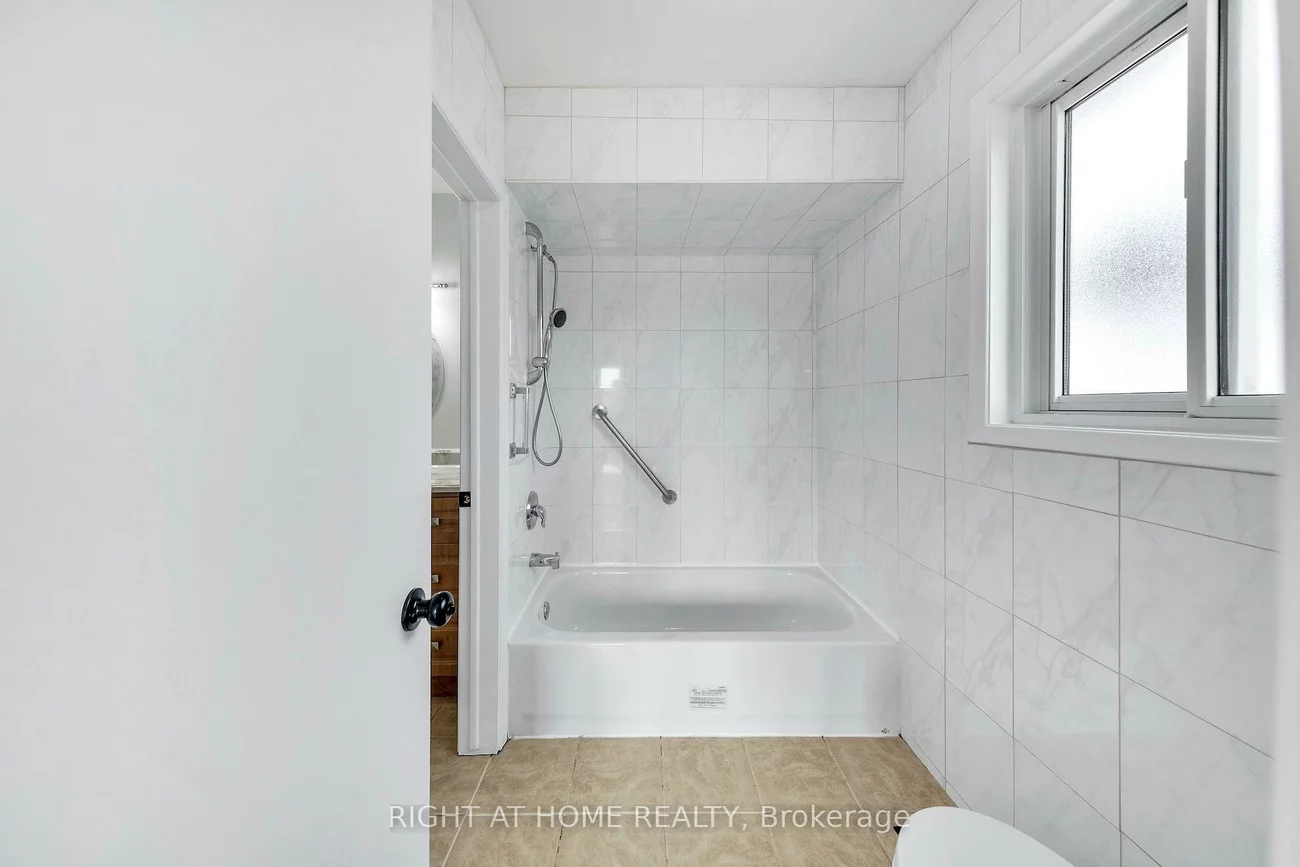 88, Peckham, Newtonbrook West, Toronto