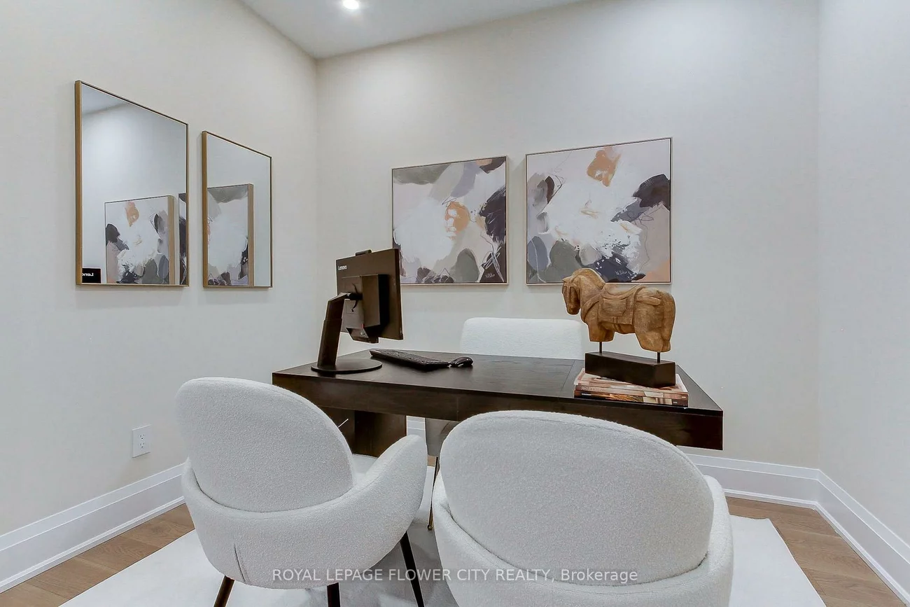 140, Hillmount, Englemount-Lawrence, Toronto
