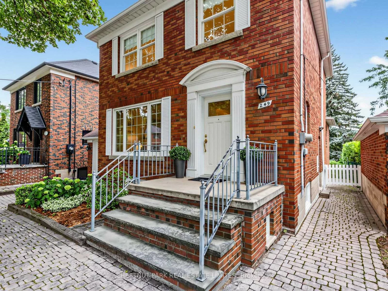 249, Hanna, Leaside, Toronto