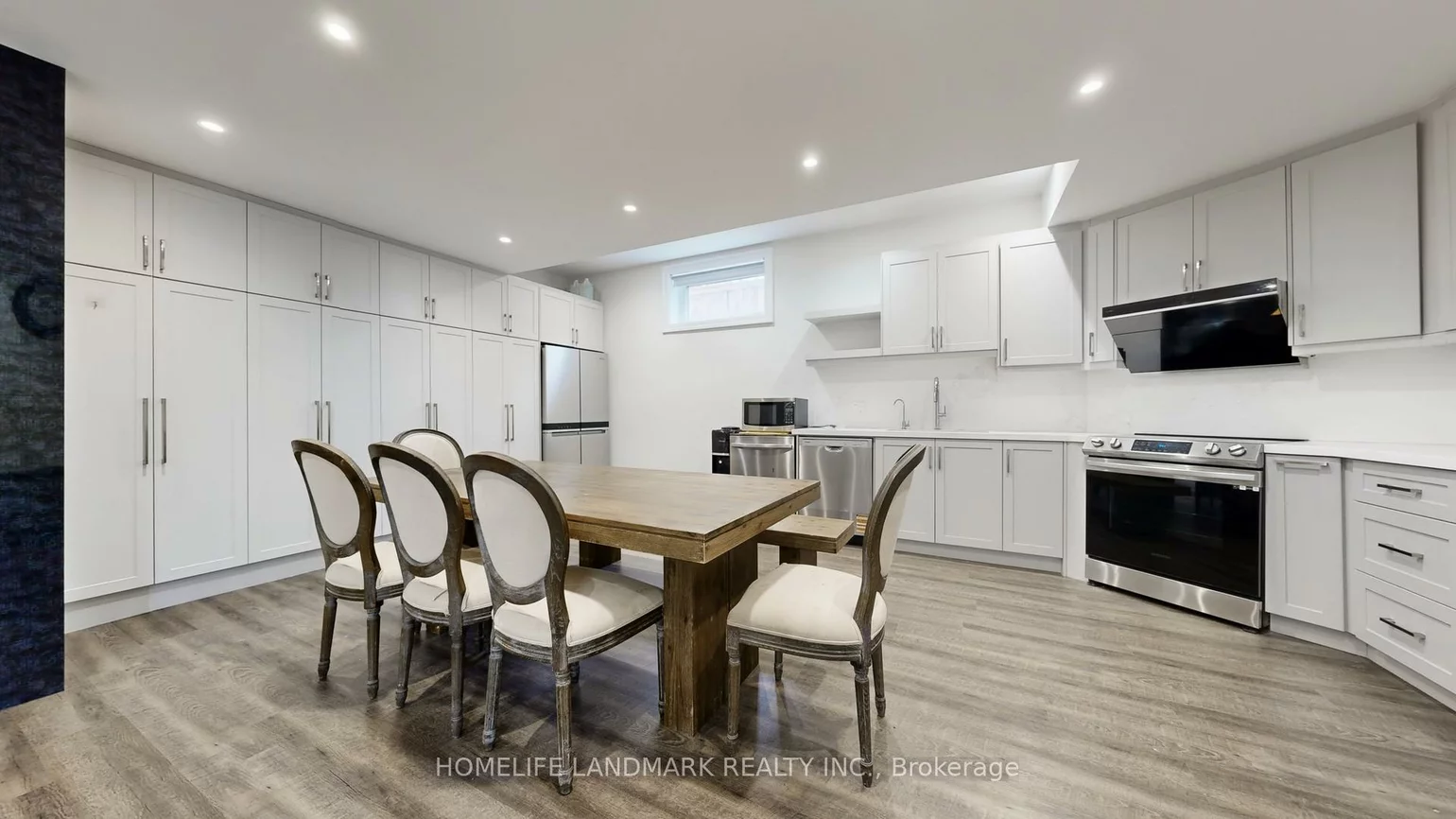 20, Blaine, Banbury-Don Mills, Toronto