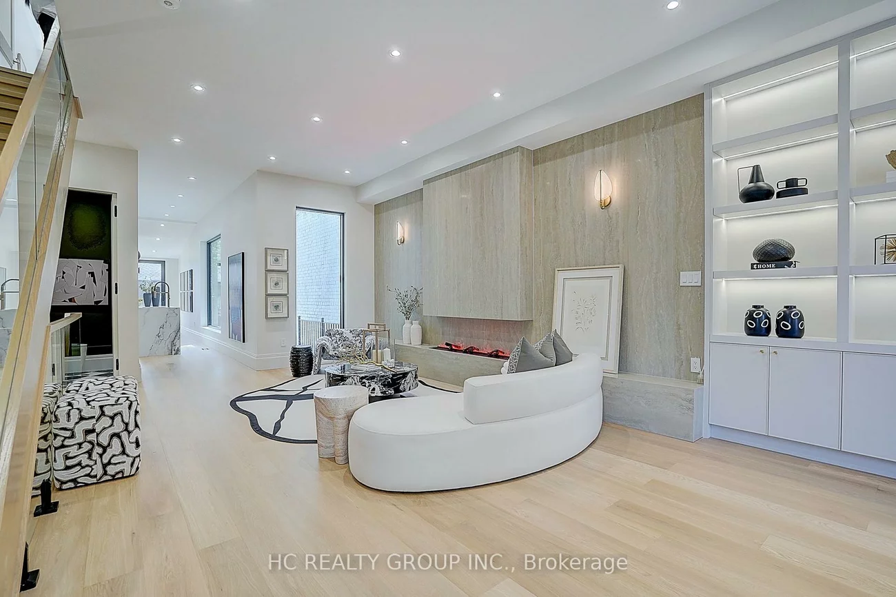 385, Manning, Palmerston-Little Italy, Toronto