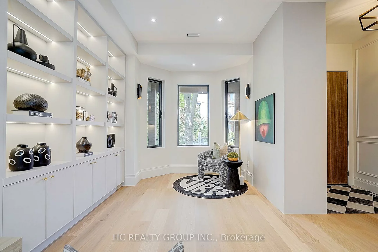 385, Manning, Palmerston-Little Italy, Toronto