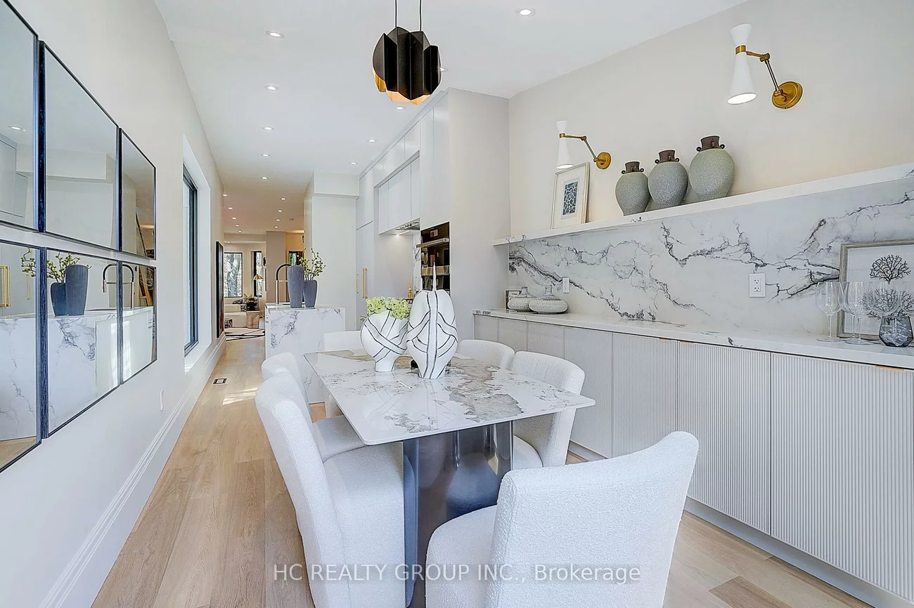 385, Manning, Palmerston-Little Italy, Toronto