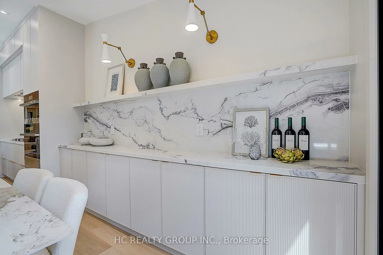 385, Manning, Palmerston-Little Italy, Toronto