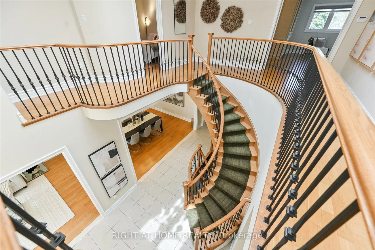 154, Charlton, Newtonbrook West, Toronto