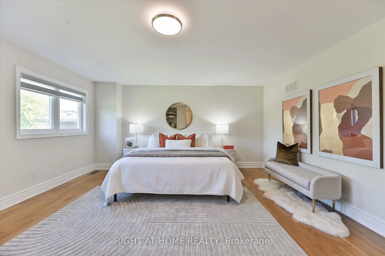 154, Charlton, Newtonbrook West, Toronto