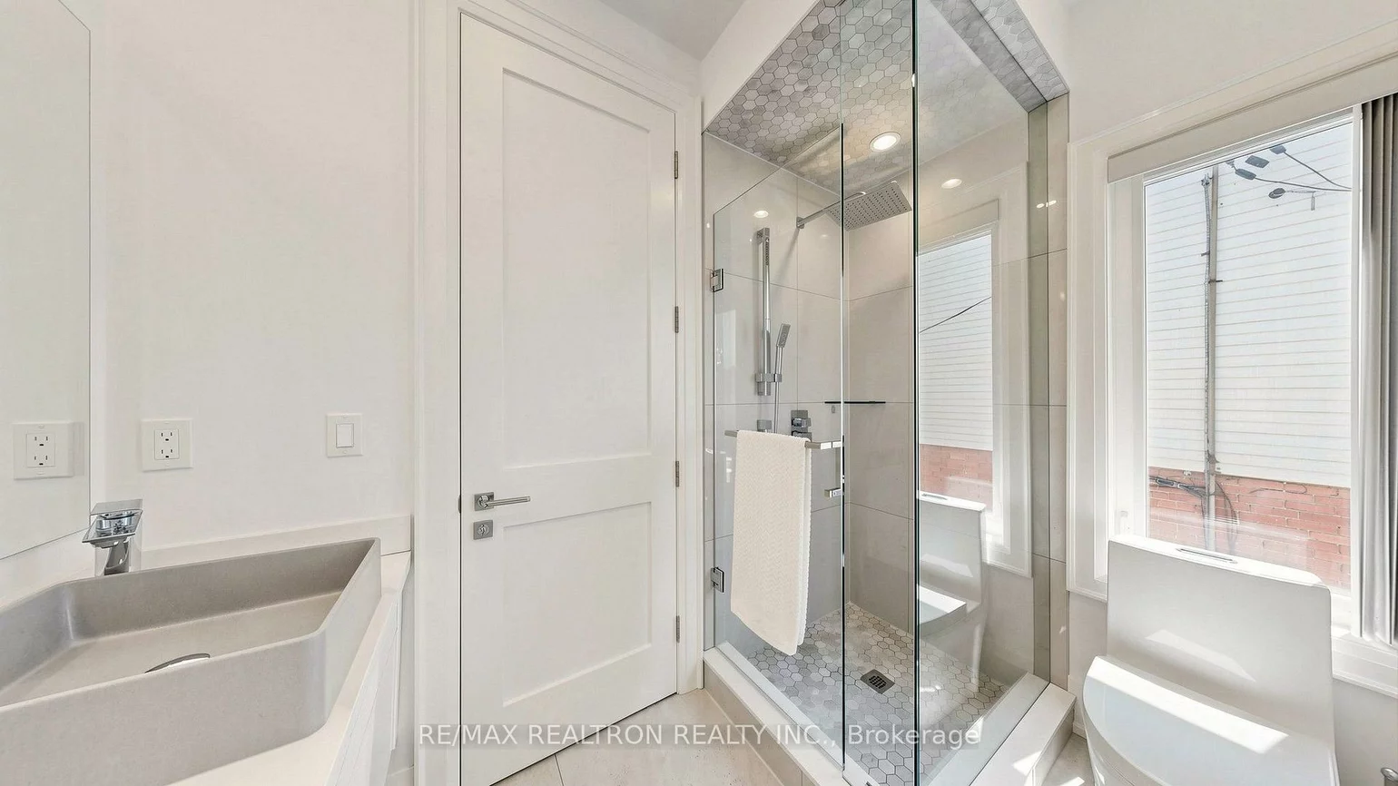 443, Northcliffe, Oakwood Village, Toronto