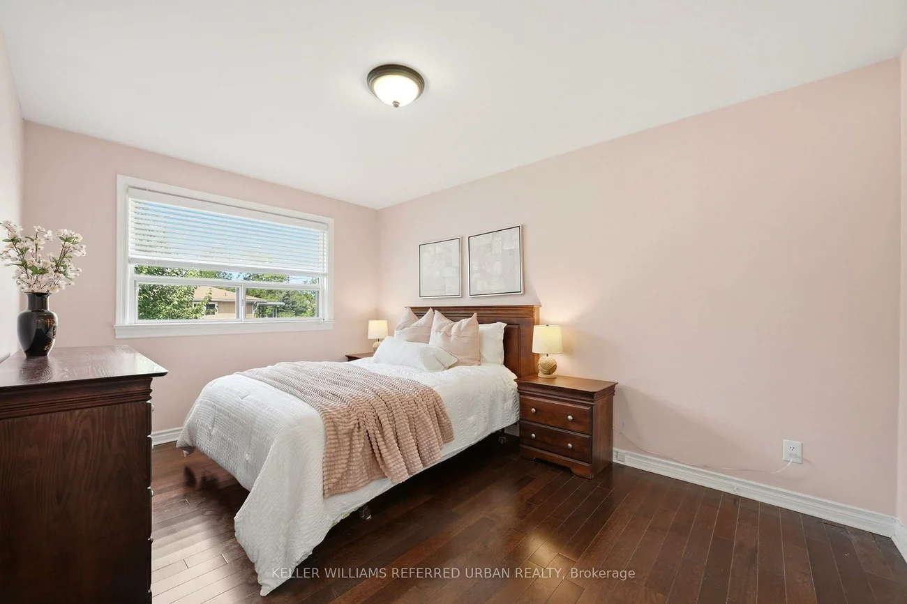 49, Santa Barbara, Willowdale West, Toronto