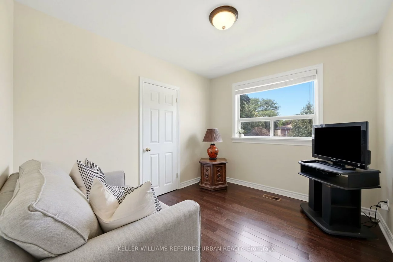 49, Santa Barbara, Willowdale West, Toronto