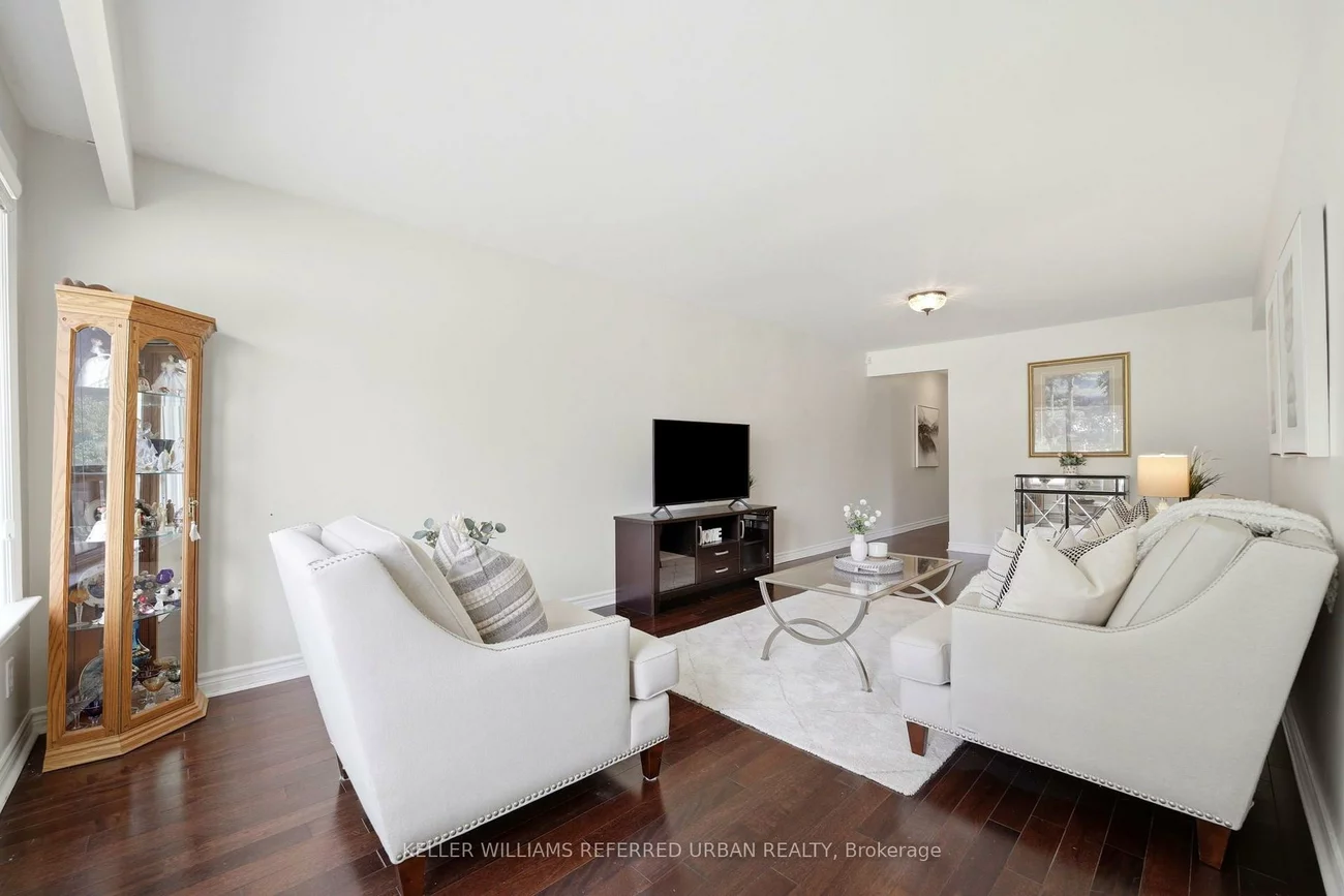49, Santa Barbara, Willowdale West, Toronto