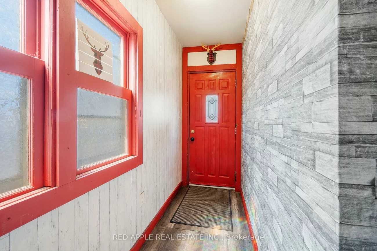 546, Dufferin, Little Portugal, Toronto
