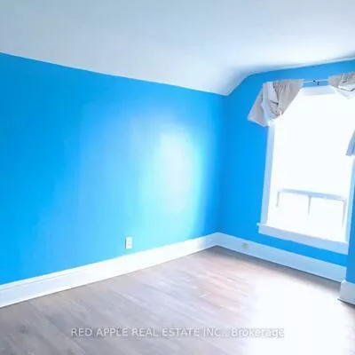 546, Dufferin, Little Portugal, Toronto