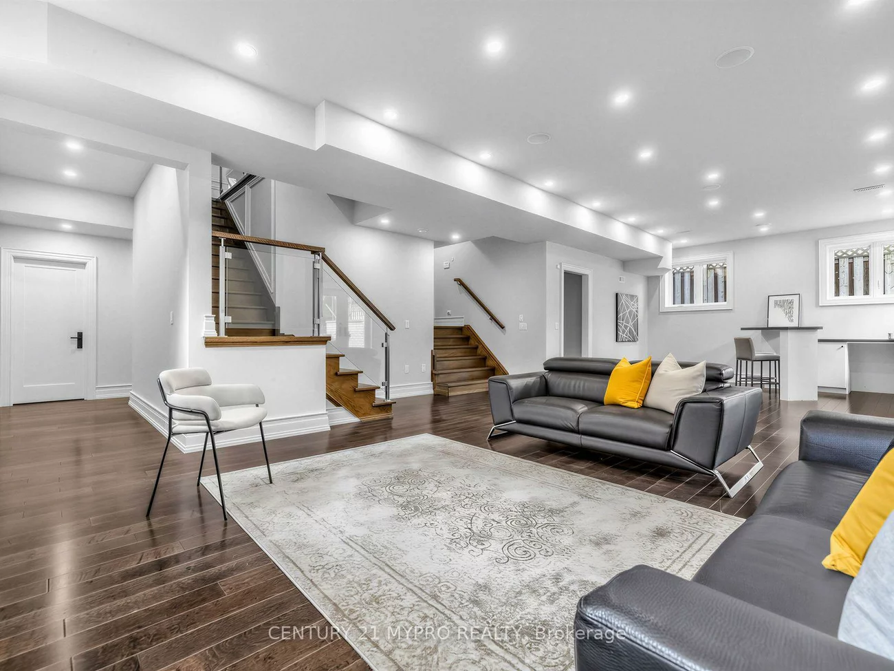 299, Spring Garden, Willowdale East, Toronto