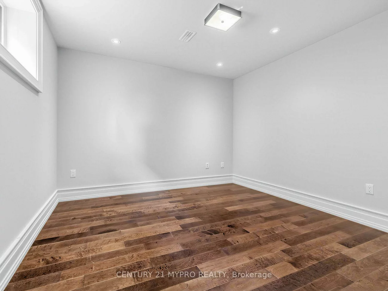 299, Spring Garden, Willowdale East, Toronto