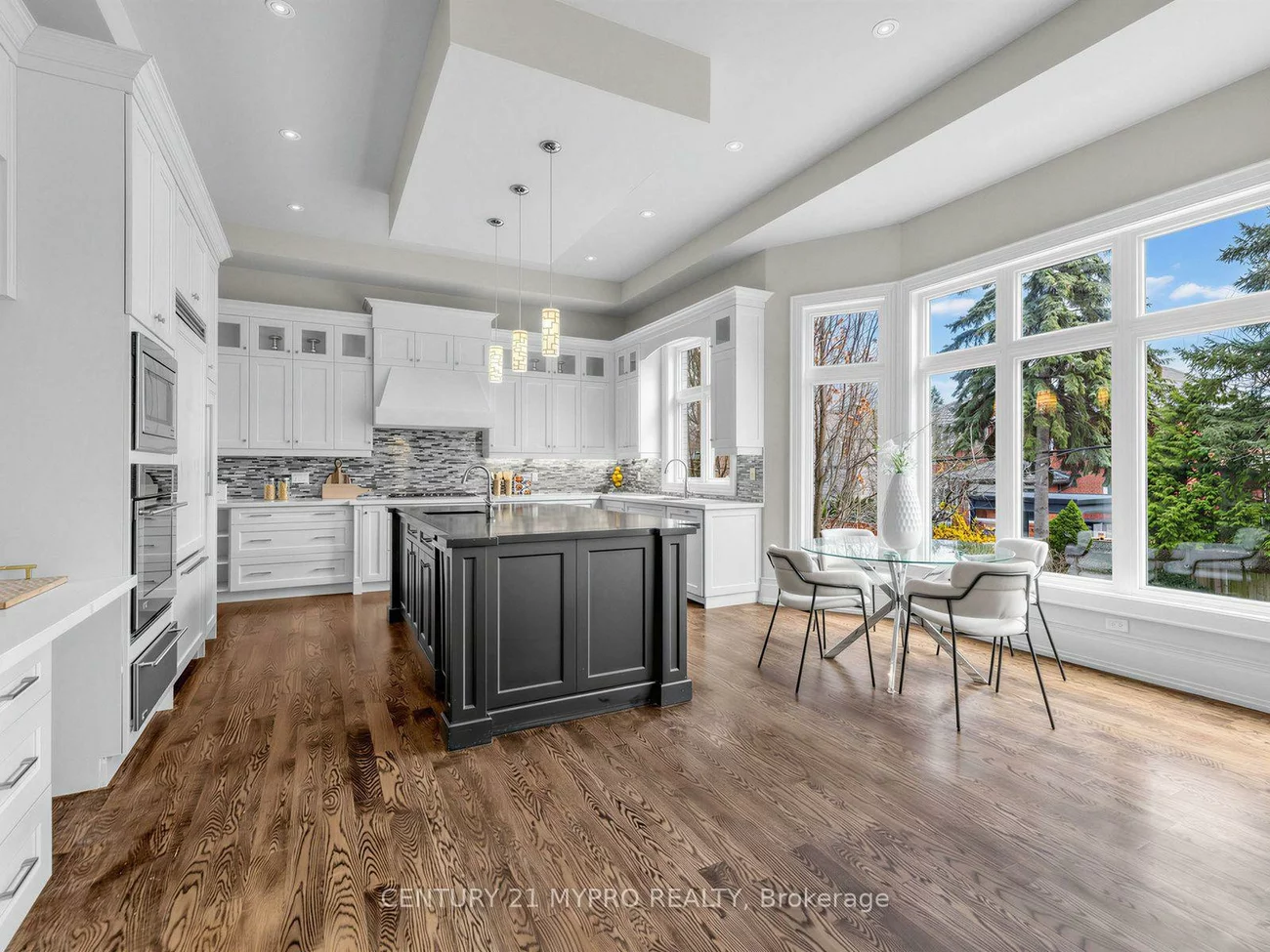 299, Spring Garden, Willowdale East, Toronto