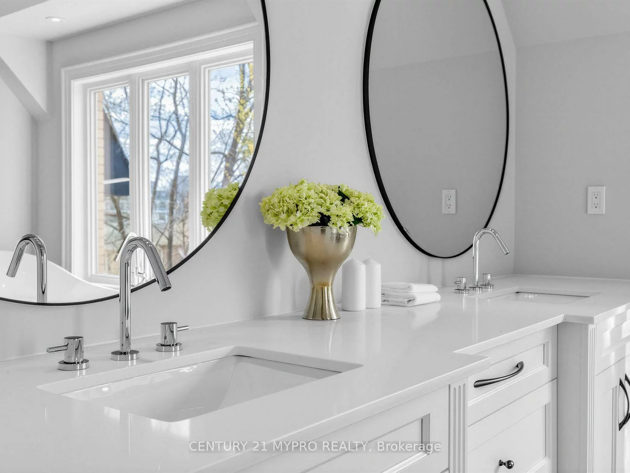 299, Spring Garden, Willowdale East, Toronto