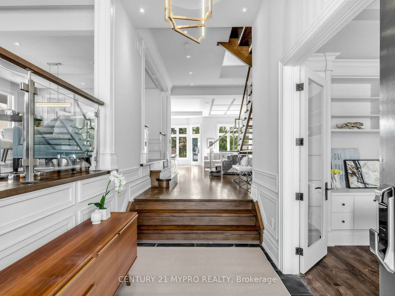299, Spring Garden, Willowdale East, Toronto