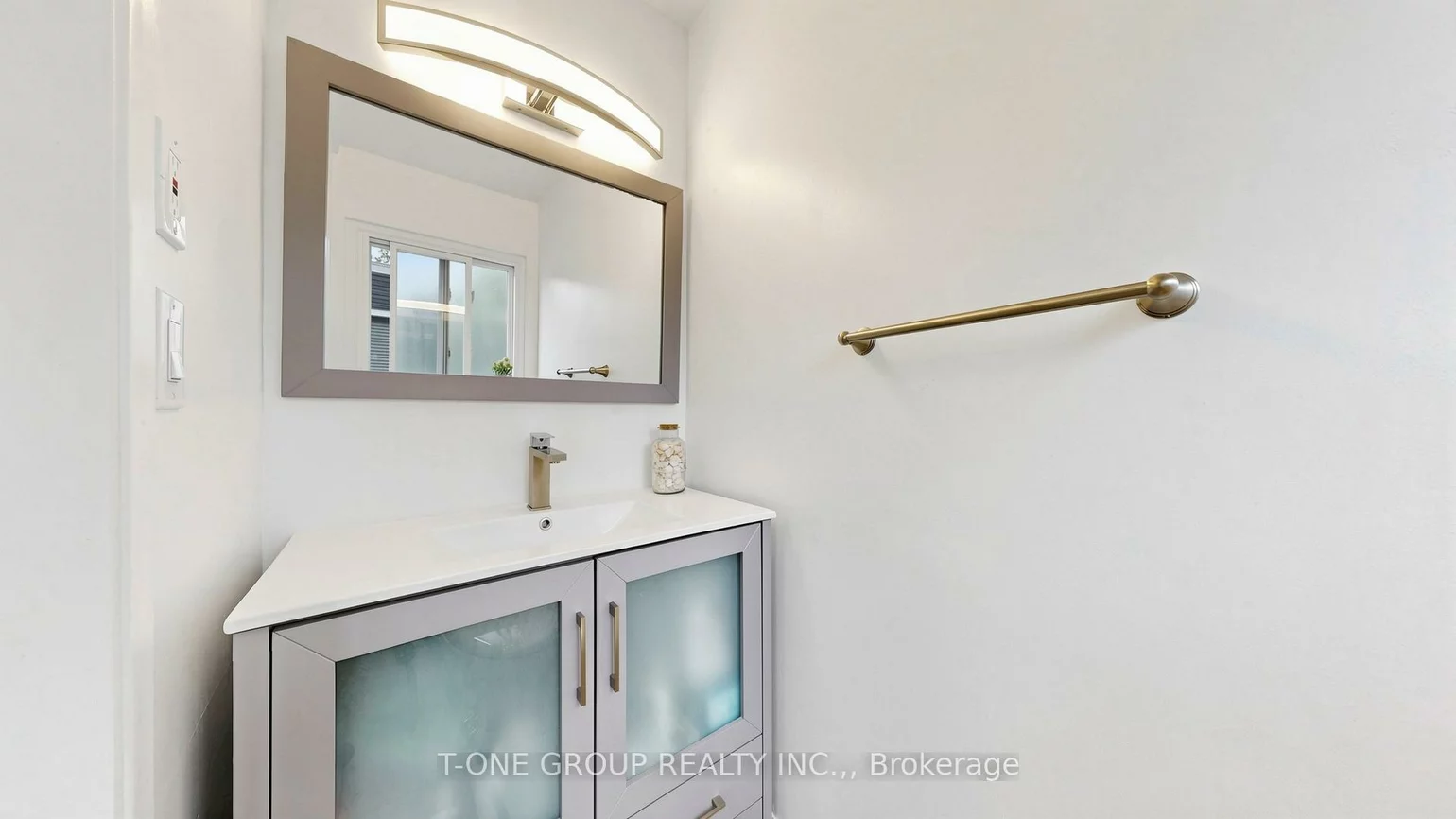 41, Chipwood, Pleasant View, Toronto
