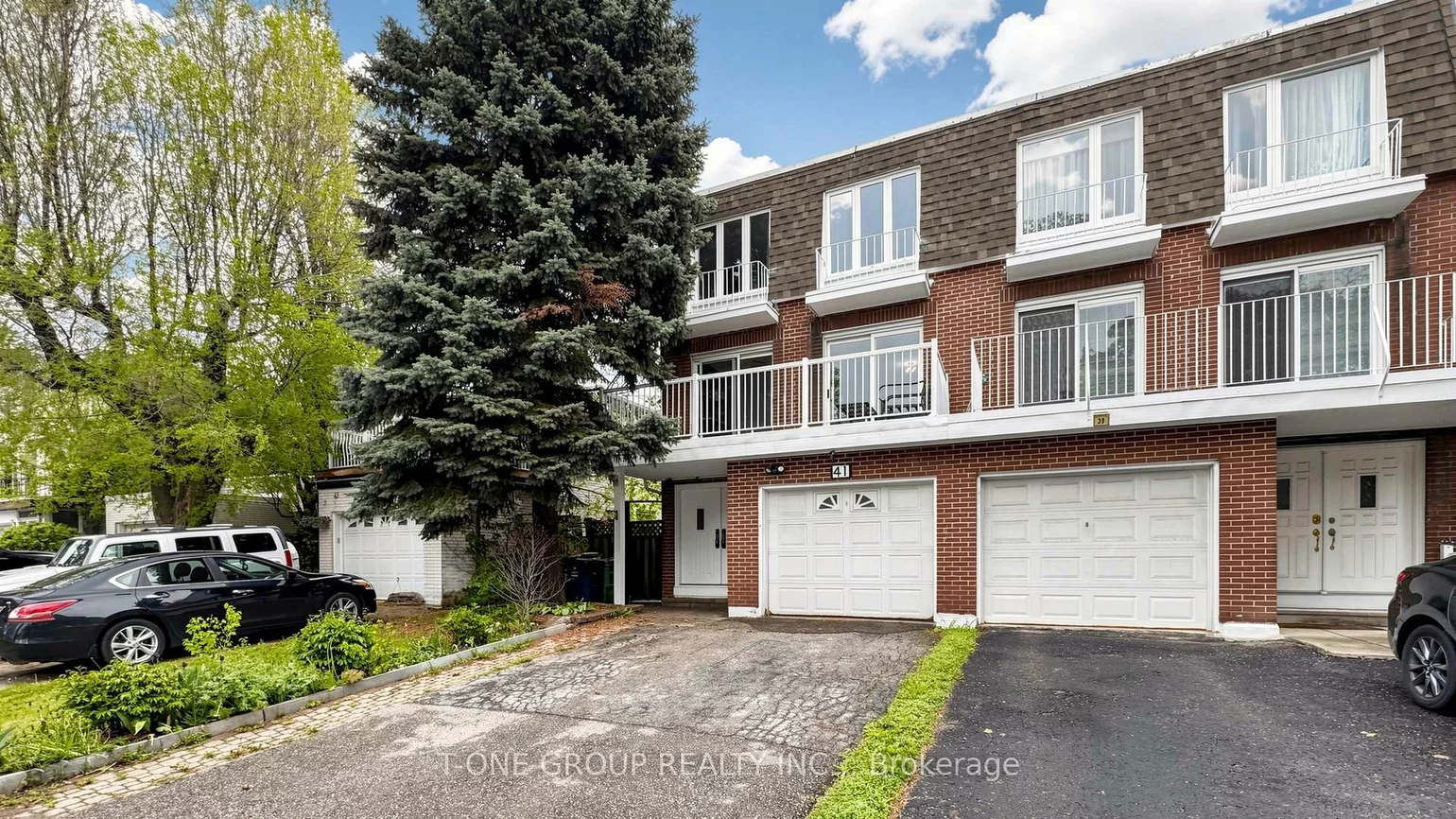 41, Chipwood, Pleasant View, Toronto