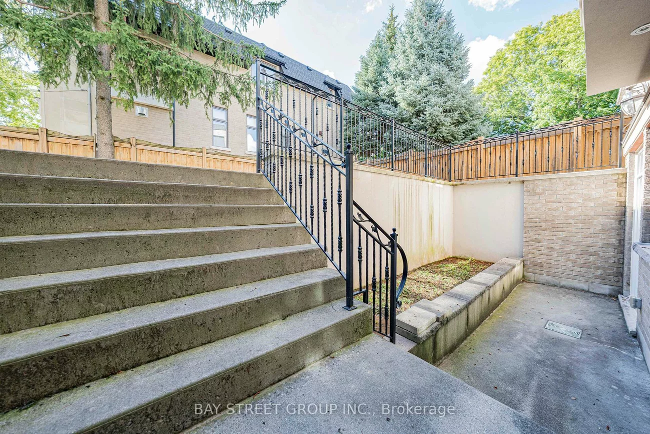 168, Highgate, Willowdale East, Toronto
