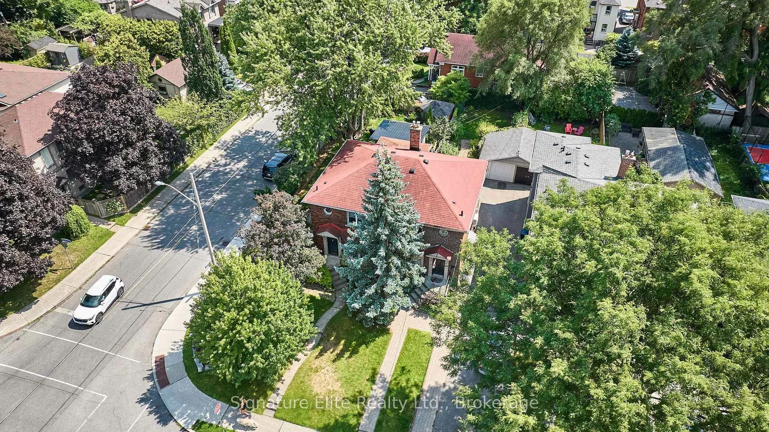 153, Parkhurst, Leaside, Toronto