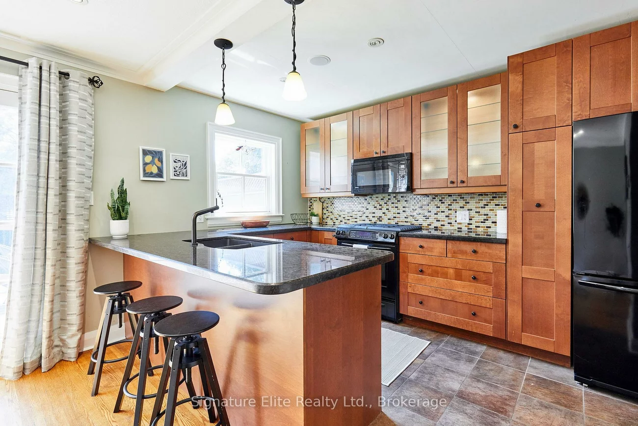 153, Parkhurst, Leaside, Toronto
