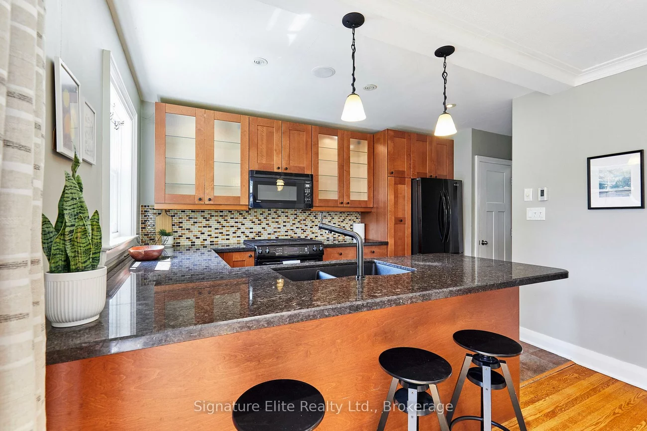 153, Parkhurst, Leaside, Toronto