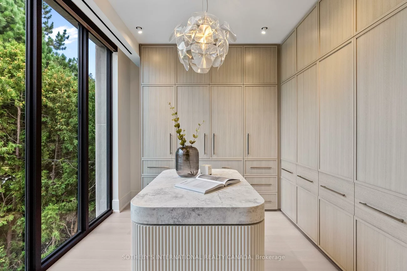84, Old Forest Hill, Forest Hill South, Toronto