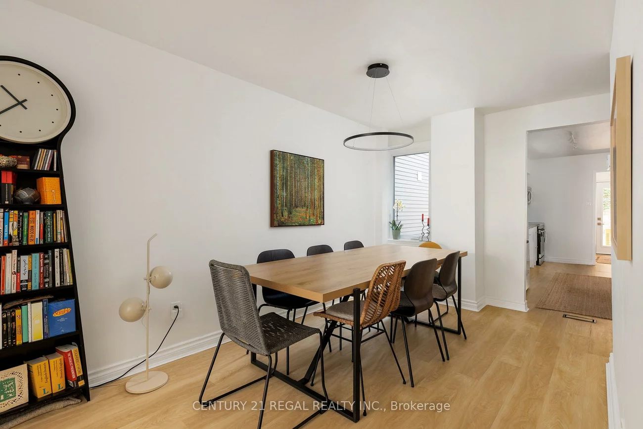 55, Shirley, Little Portugal, Toronto
