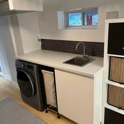 55, Shirley, Little Portugal, Toronto