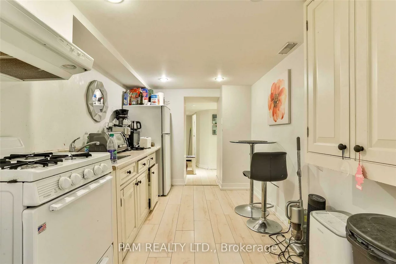 147, Euclid, Trinity-Bellwoods, Toronto
