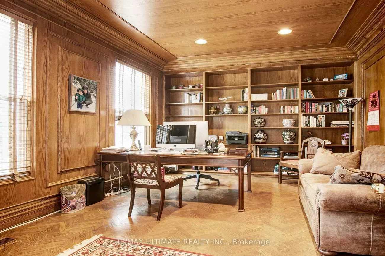 1, Versailles, Banbury-Don Mills, Toronto