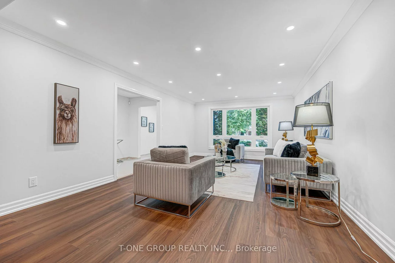 63, Hobart, Don Valley Village, Toronto