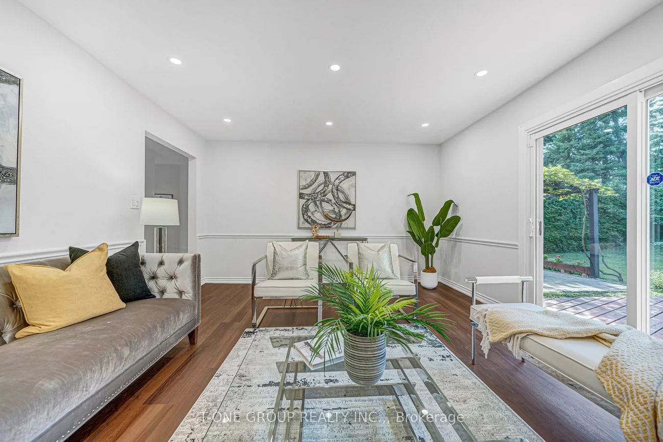 63, Hobart, Don Valley Village, Toronto