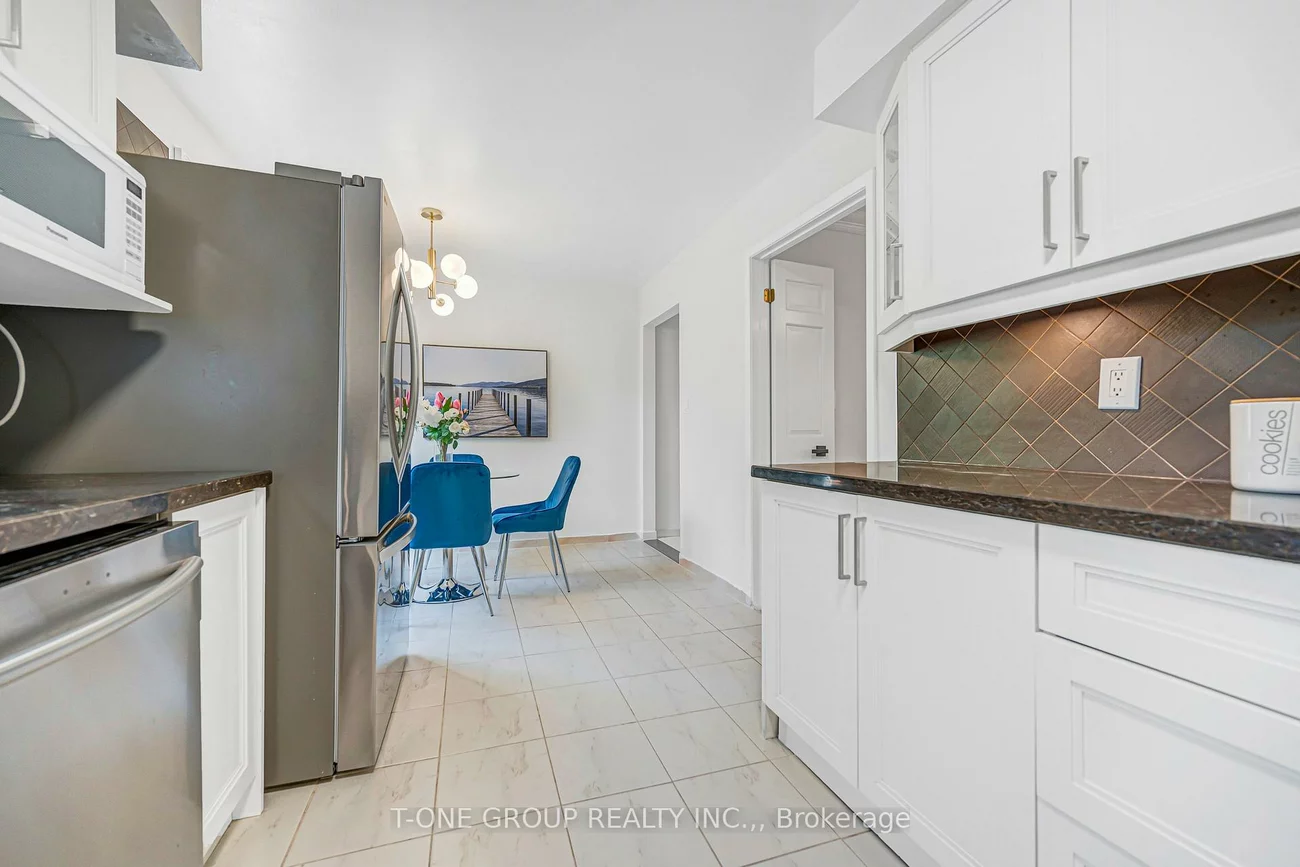 63, Hobart, Don Valley Village, Toronto