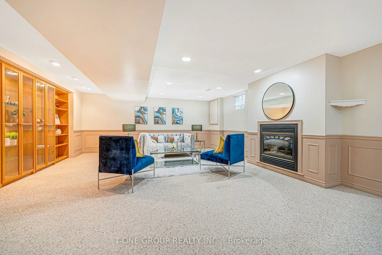 63, Hobart, Don Valley Village, Toronto
