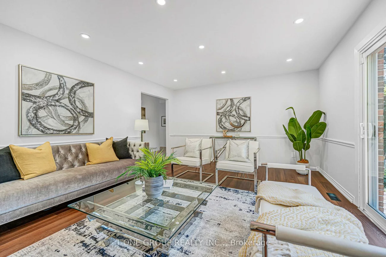 63, Hobart, Don Valley Village, Toronto