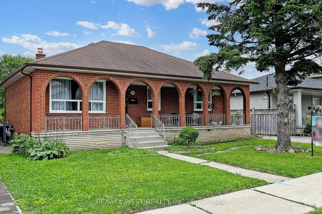 139, Ranee, Englemount-Lawrence, Toronto