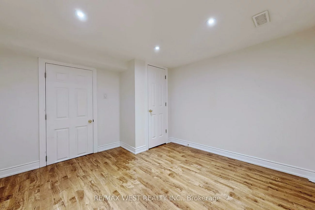 139, Ranee, Englemount-Lawrence, Toronto