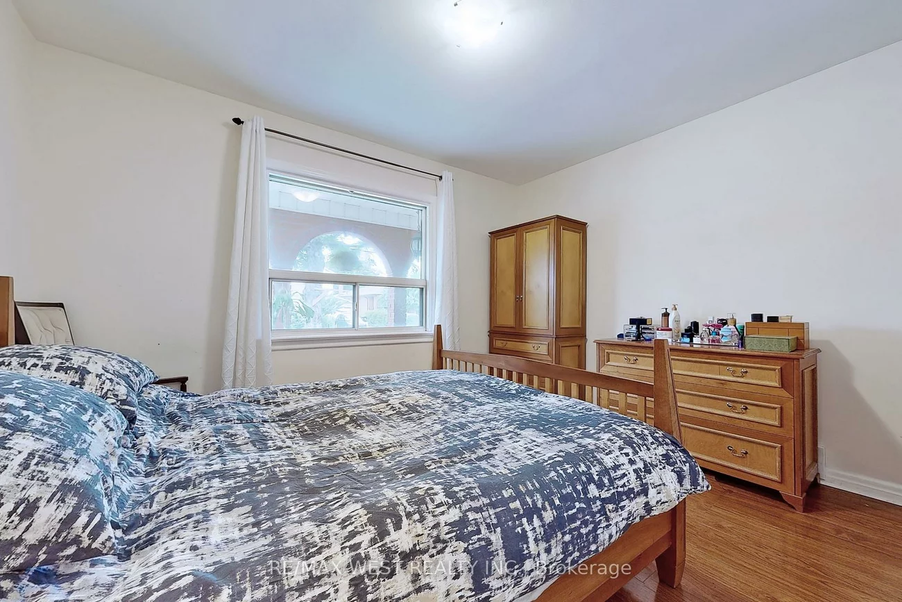 139, Ranee, Englemount-Lawrence, Toronto