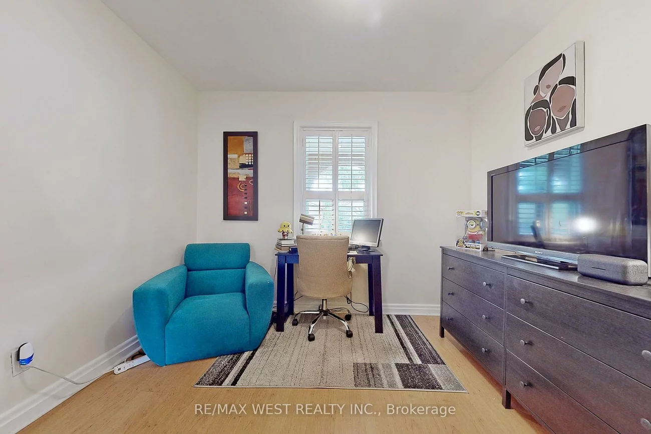 139, Ranee, Englemount-Lawrence, Toronto