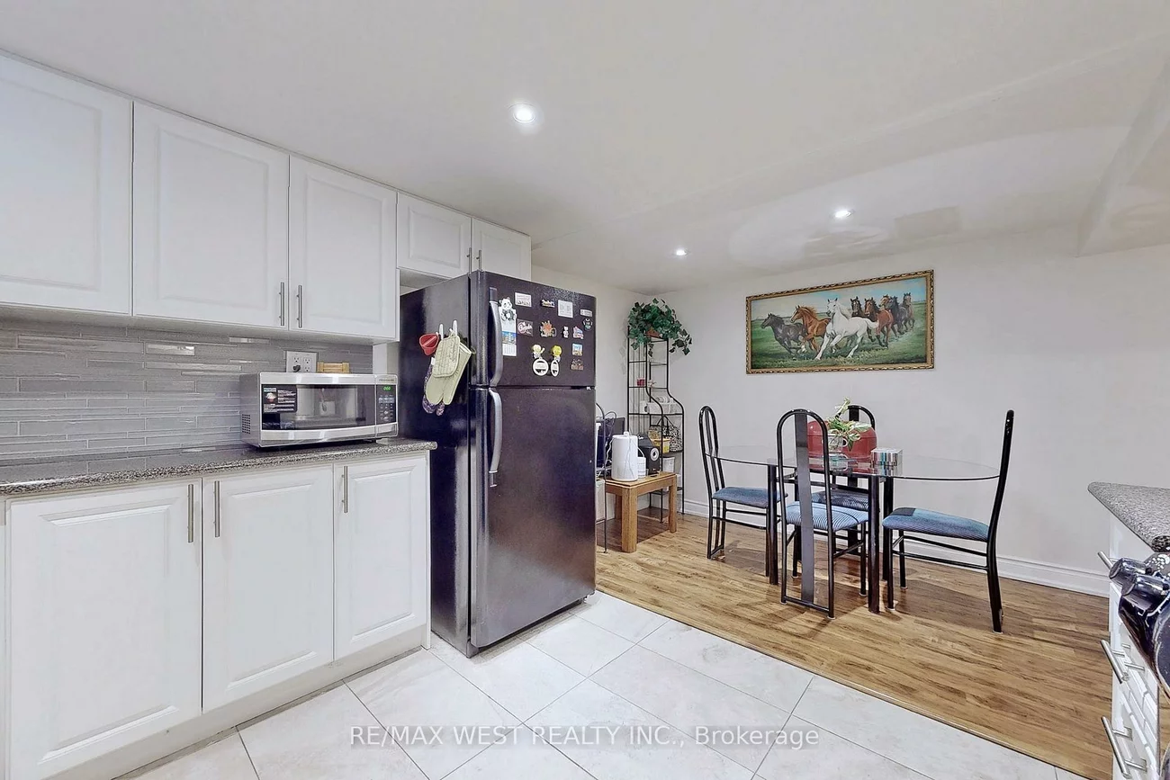 139, Ranee, Englemount-Lawrence, Toronto