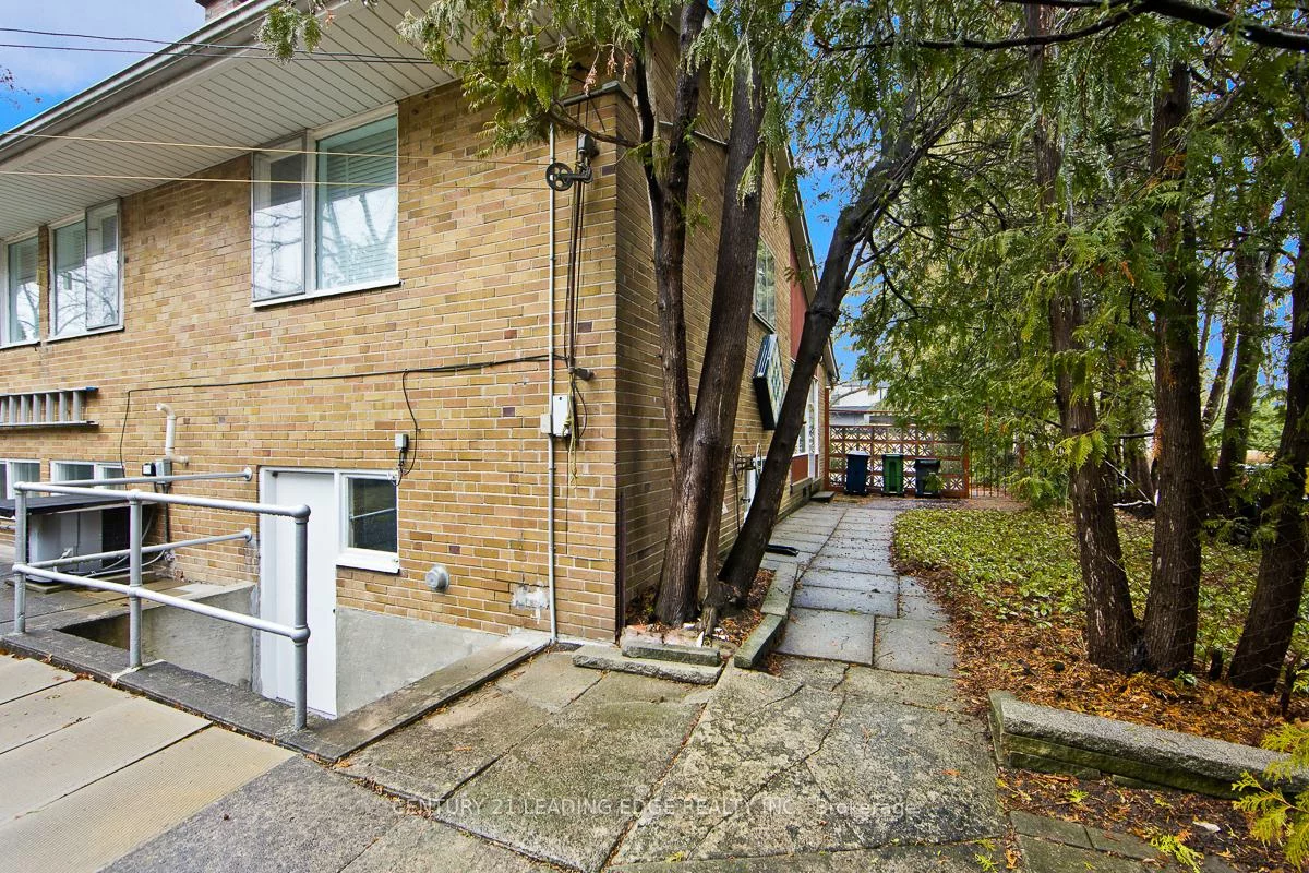 1, Bradgate, Banbury-Don Mills, Toronto
