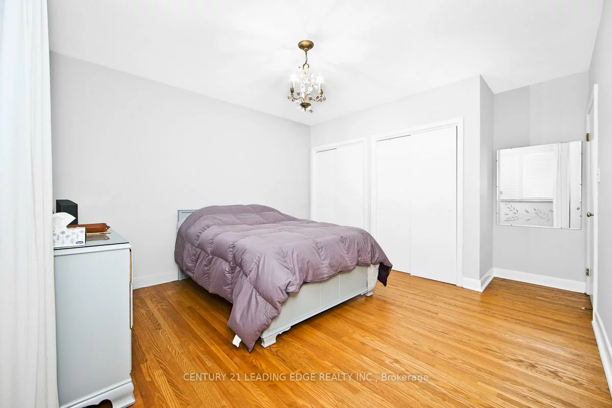 1, Bradgate, Banbury-Don Mills, Toronto