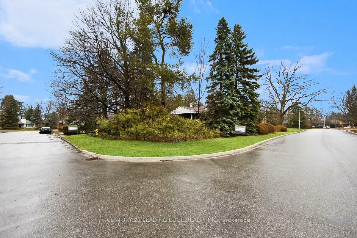 1, Bradgate, Banbury-Don Mills, Toronto
