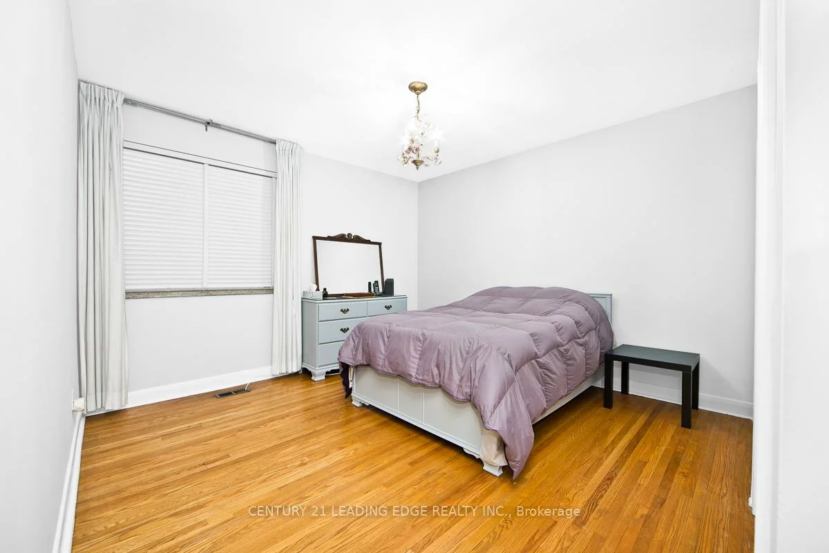 1, Bradgate, Banbury-Don Mills, Toronto