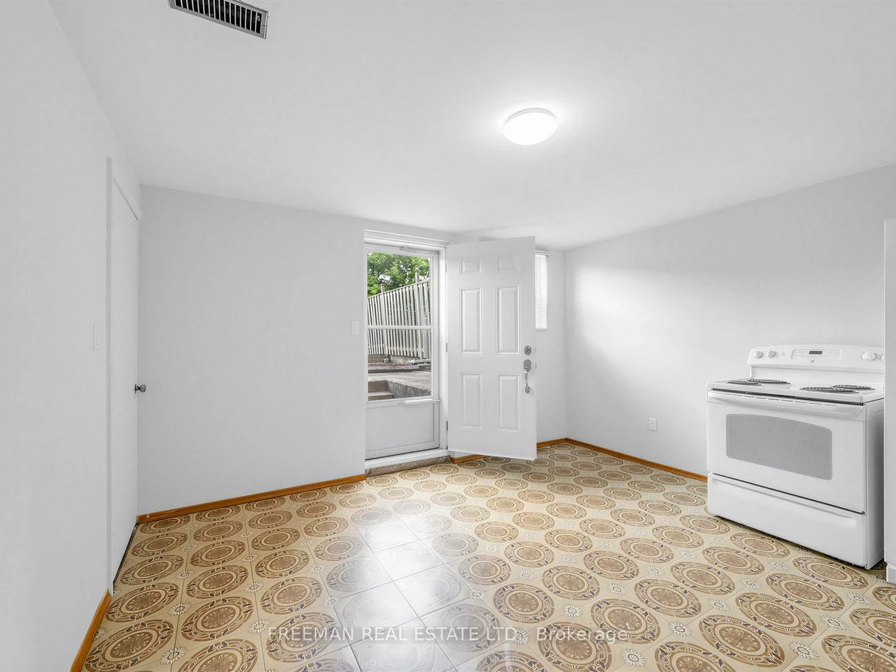 380, Glenholme, Oakwood Village, Toronto