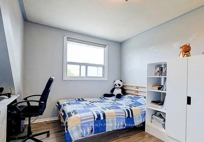 8, Farrell, Willowdale West, Toronto