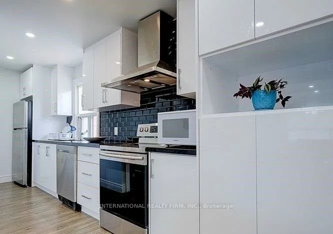 8, Farrell, Willowdale West, Toronto